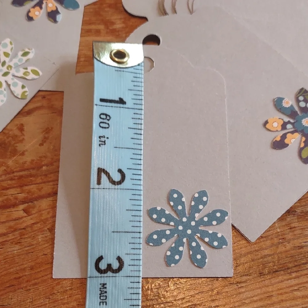 18 Handmade Floral Embellished Gift Tags